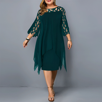Krystyna – Elegancka sukienka plus size z kobiecymi detalami