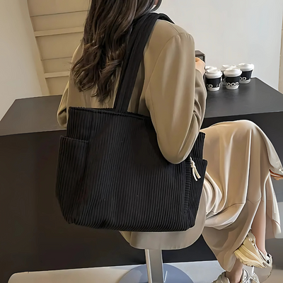 Aniela – Prążkowana Torba na Ramię